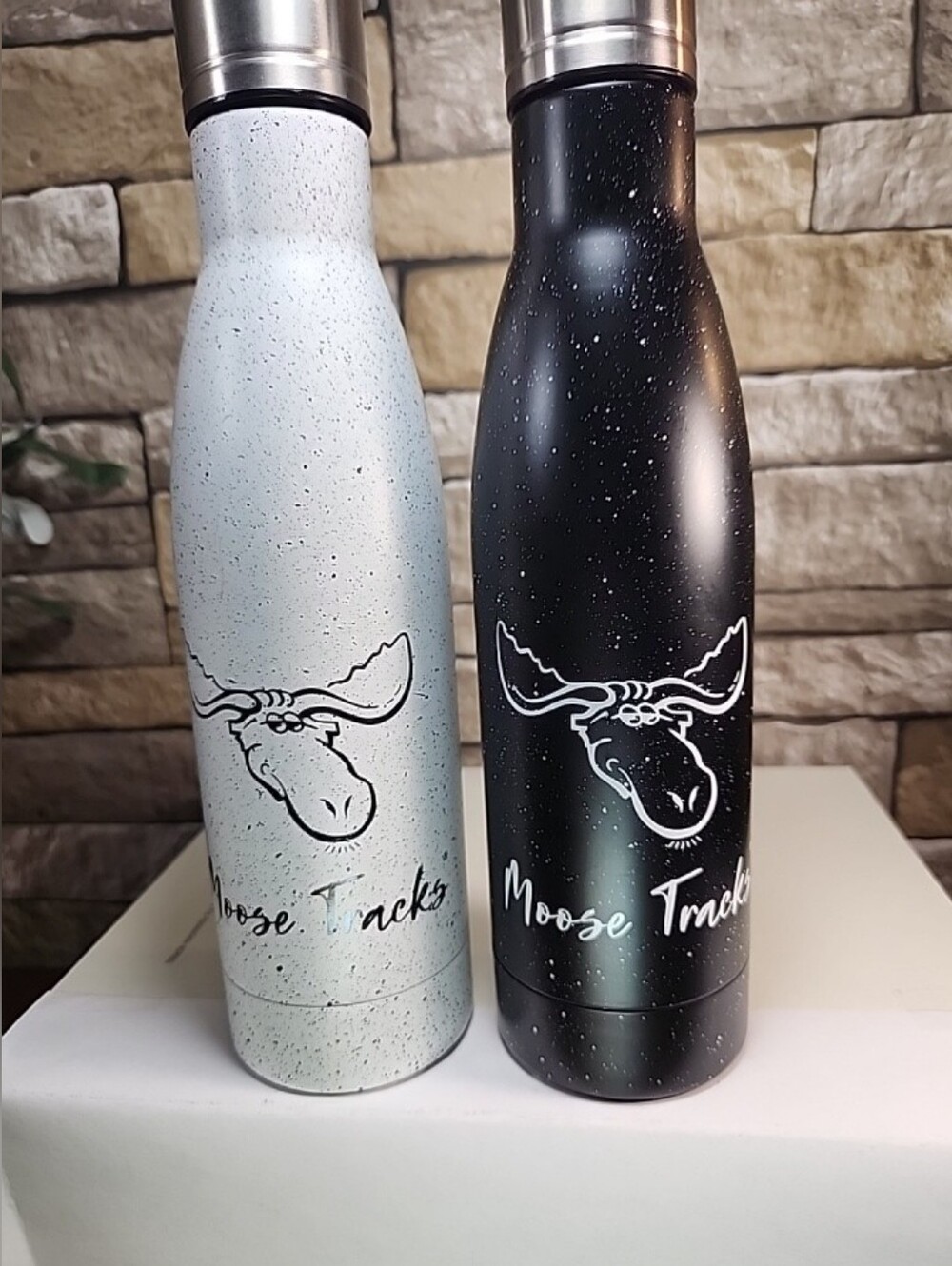 Set 2- MOOSE TRACKS 17oz Stainless Steel Water Bottles Starry Night Finish B&W